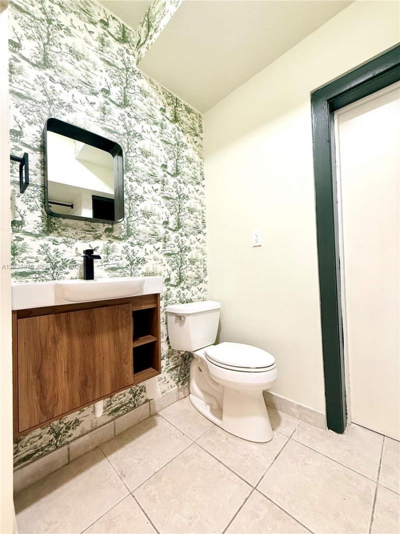 9425 NW 47th Ter , Doral, FL 33178 Photo