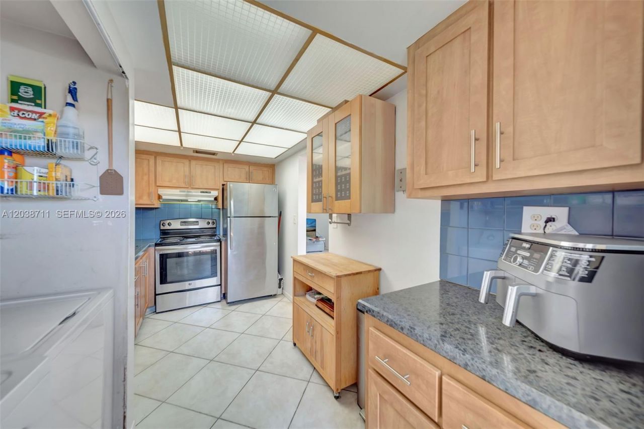 7447 W Sunrise Blvd , Unit 7447, Plantation, FL 33313 Photo