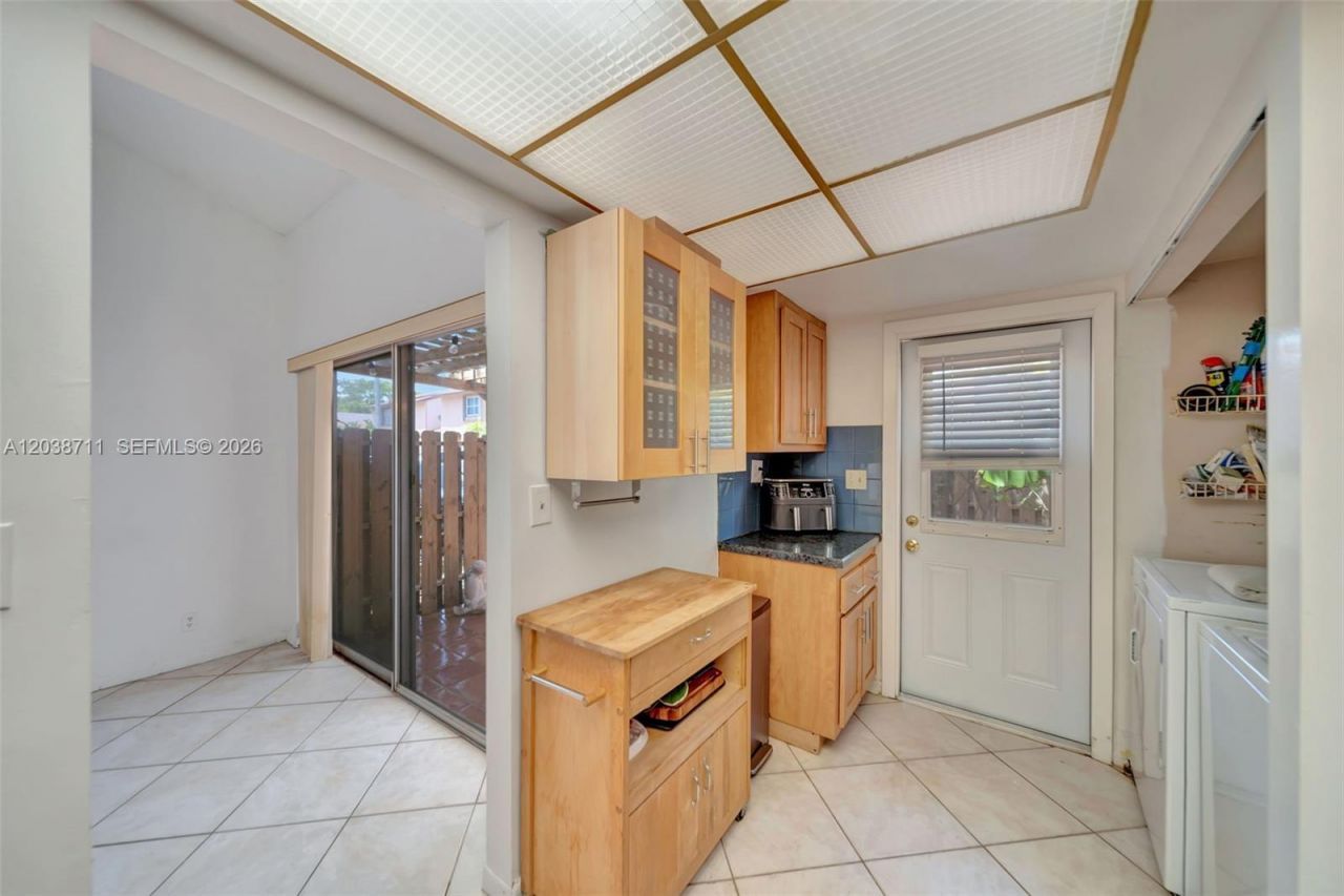 7447 W Sunrise Blvd , Unit 7447, Plantation, FL 33313 Photo