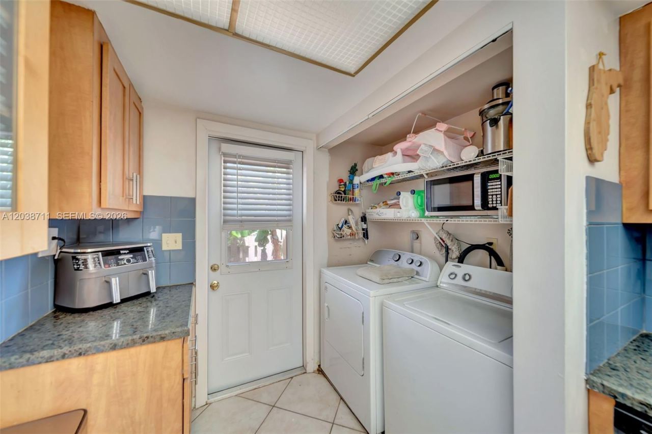 7447 W Sunrise Blvd , Unit 7447, Plantation, FL 33313 Photo