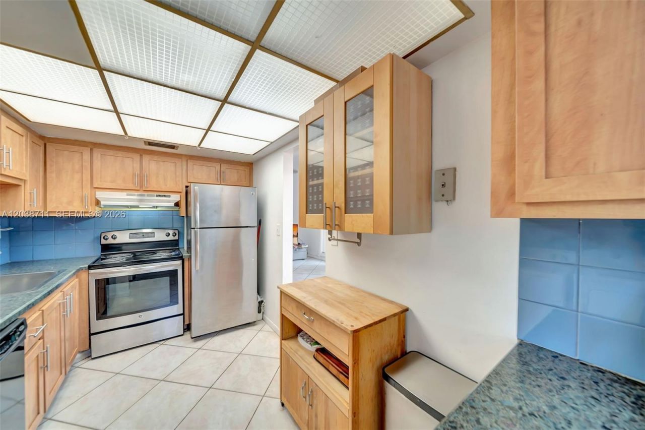 7447 W Sunrise Blvd , Unit 7447, Plantation, FL 33313 Photo