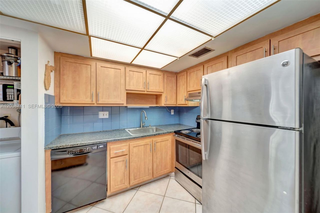 7447 W Sunrise Blvd , Unit 7447, Plantation, FL 33313 Photo