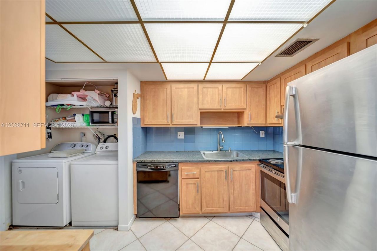 7447 W Sunrise Blvd , Unit 7447, Plantation, FL 33313 Photo