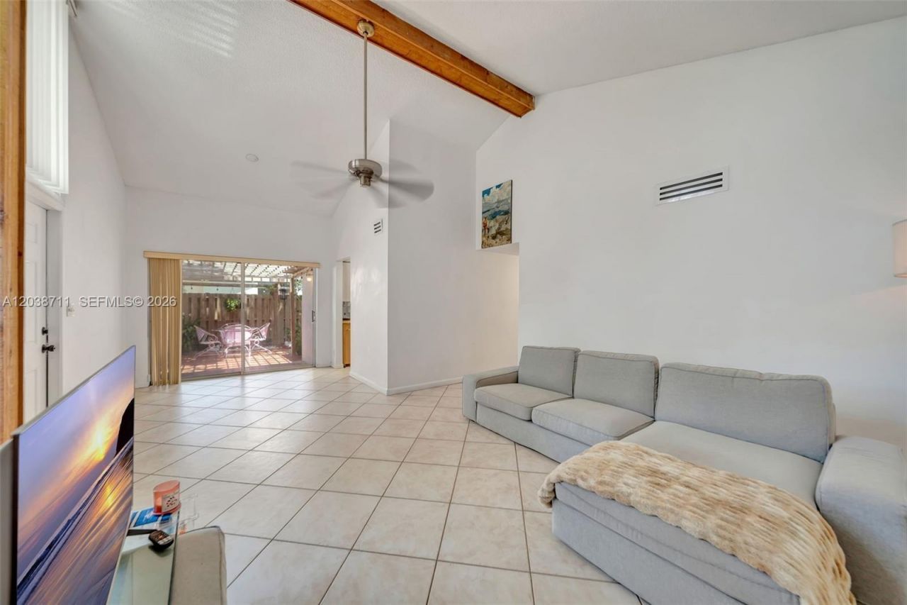 7447 W Sunrise Blvd , Unit 7447, Plantation, FL 33313 Photo