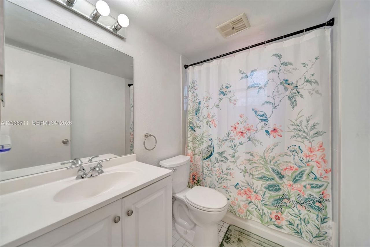 7447 W Sunrise Blvd , Unit 7447, Plantation, FL 33313 Photo