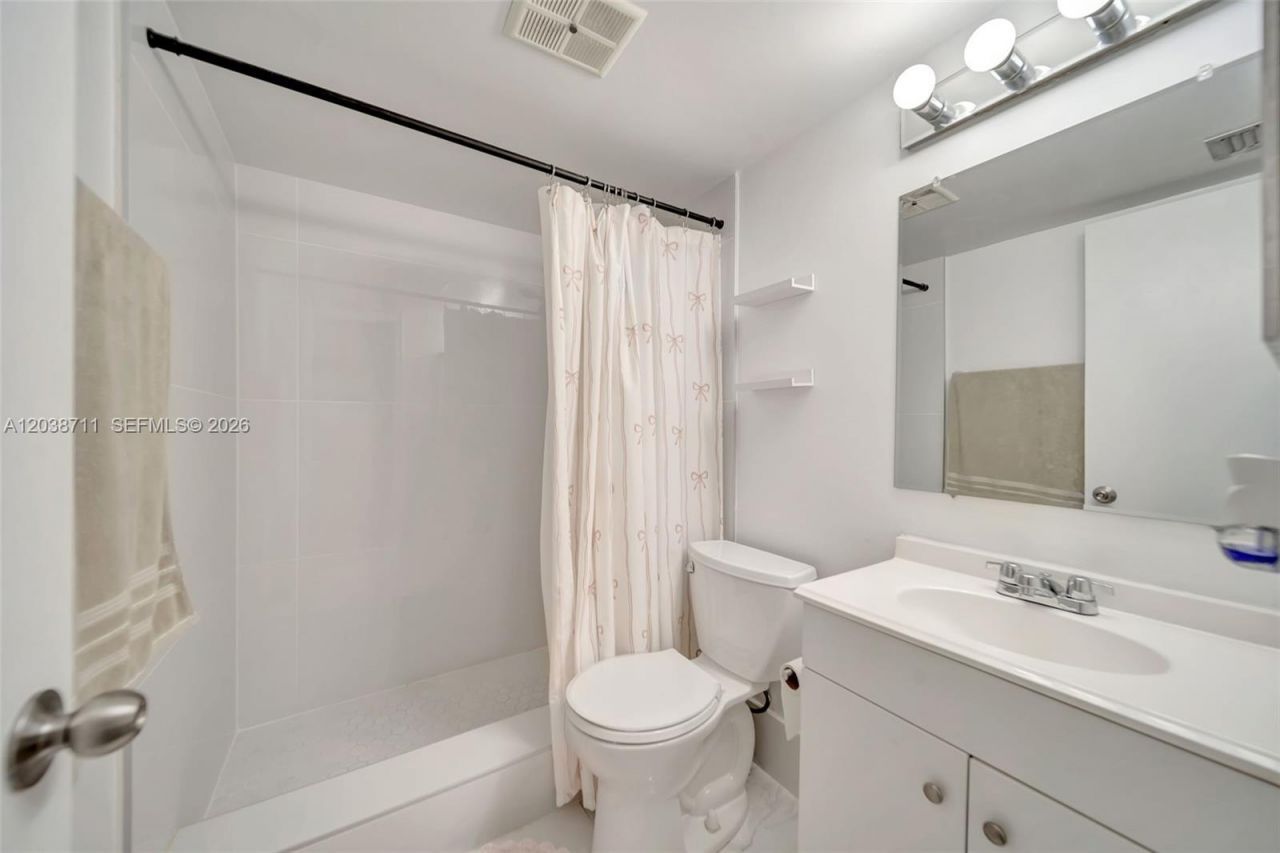 7447 W Sunrise Blvd , Unit 7447, Plantation, FL 33313 Photo