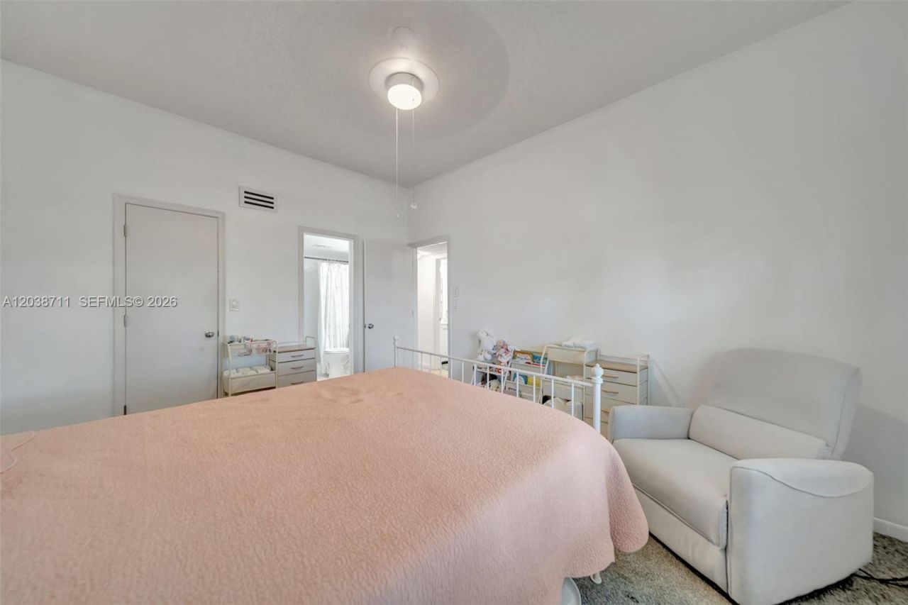 7447 W Sunrise Blvd , Unit 7447, Plantation, FL 33313 Photo