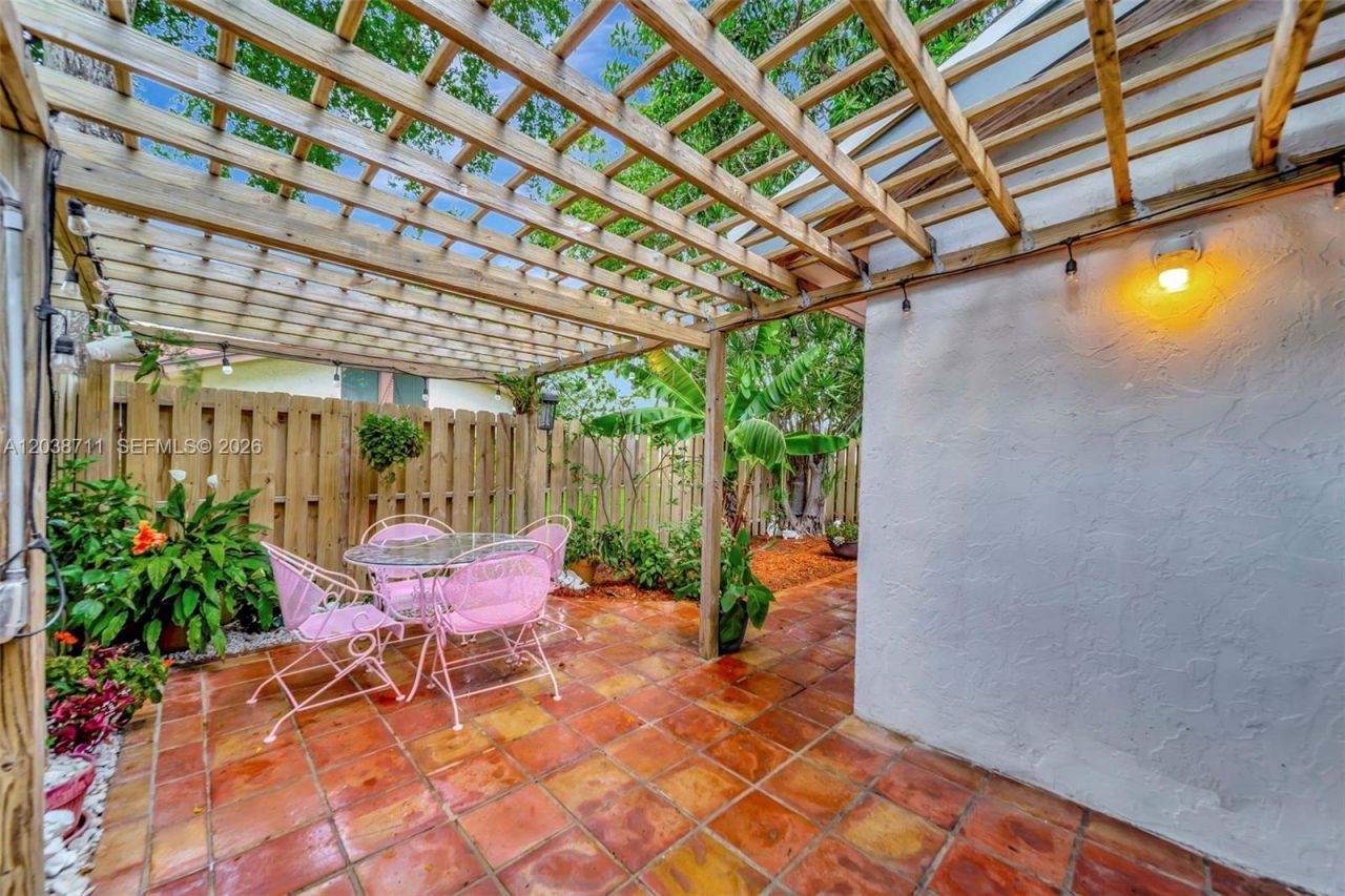 7447 W Sunrise Blvd , Unit 7447, Plantation, FL 33313 Photo
