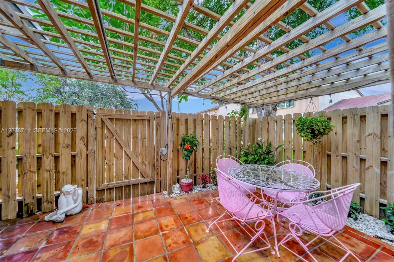 7447 W Sunrise Blvd , Unit 7447, Plantation, FL 33313 Photo