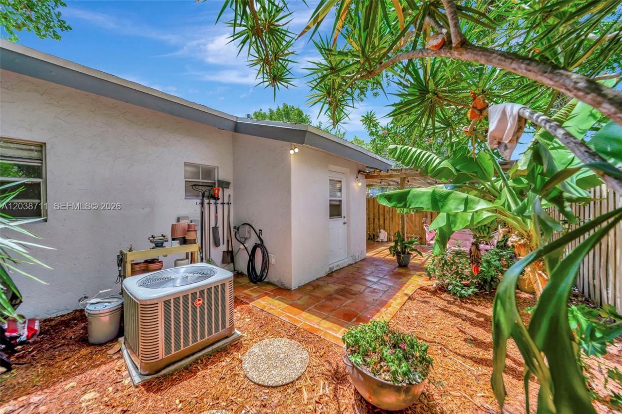 7447 W Sunrise Blvd , Unit 7447, Plantation, FL 33313 Photo