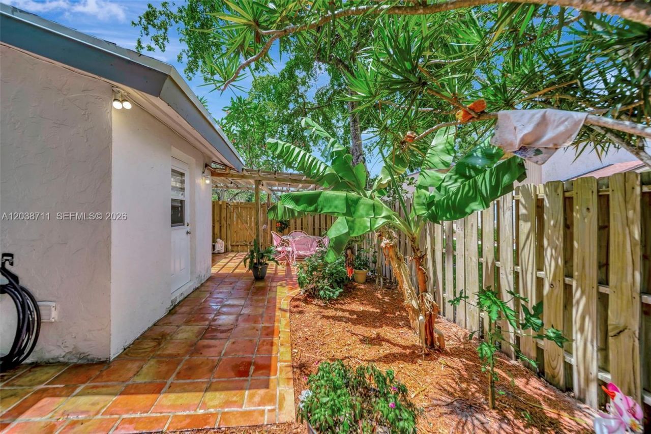 7447 W Sunrise Blvd , Unit 7447, Plantation, FL 33313 Photo