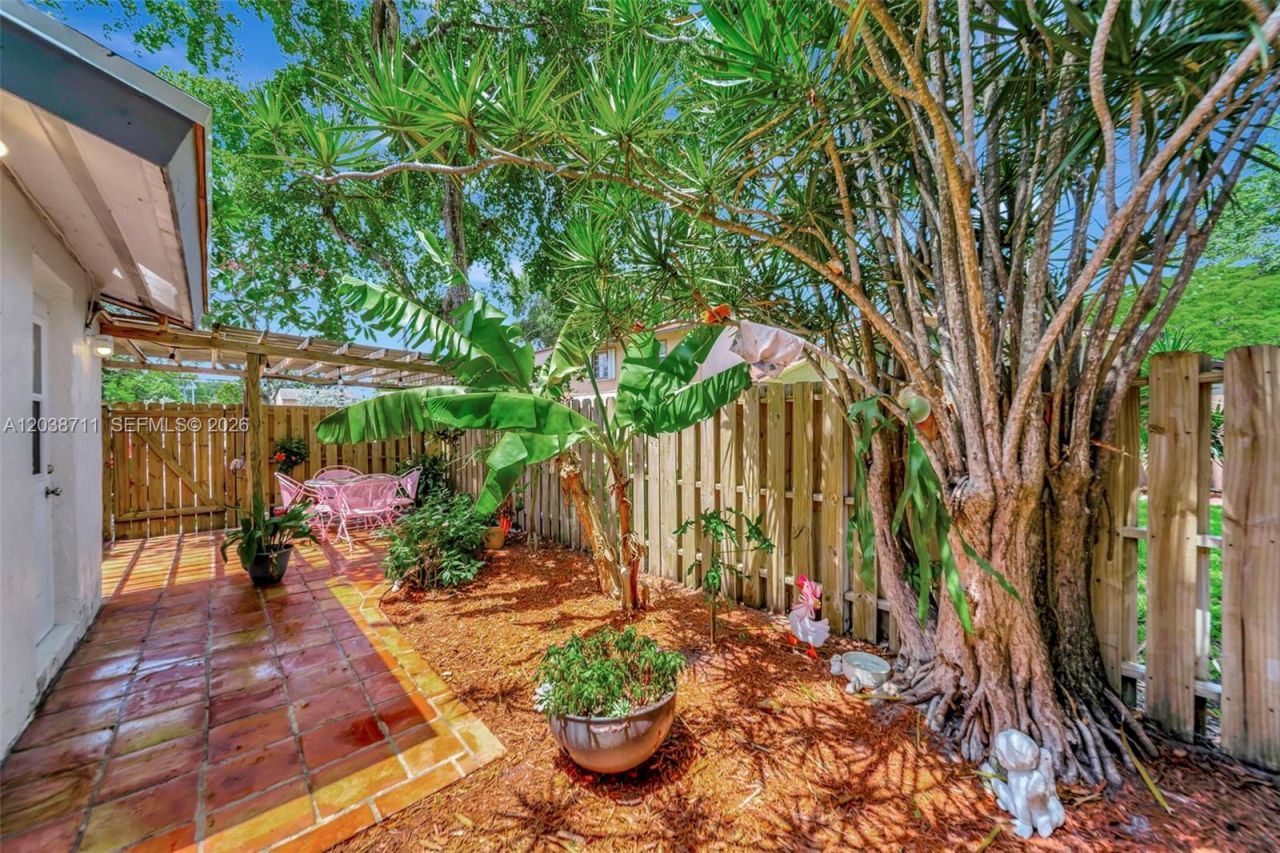 7447 W Sunrise Blvd , Unit 7447, Plantation, FL 33313 Photo