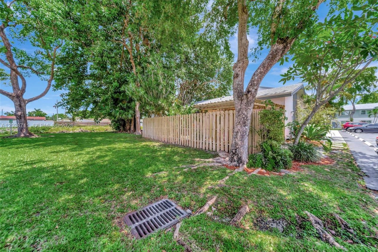 7447 W Sunrise Blvd , Unit 7447, Plantation, FL 33313 Photo