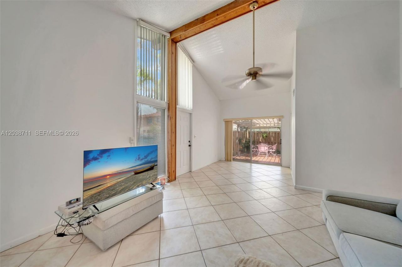 7447 W Sunrise Blvd , Unit 7447, Plantation, FL 33313 Photo