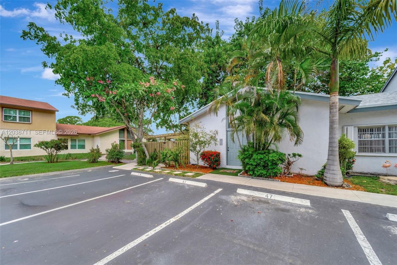 7447 W Sunrise Blvd , Unit 7447, Plantation, FL 33313 Photo
