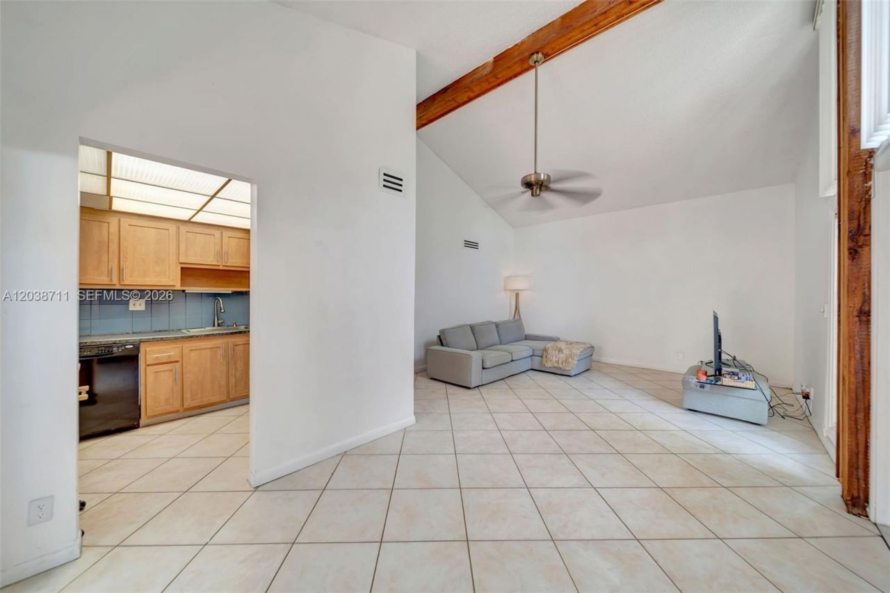 7447 W Sunrise Blvd , Unit 7447, Plantation, FL 33313 Photo