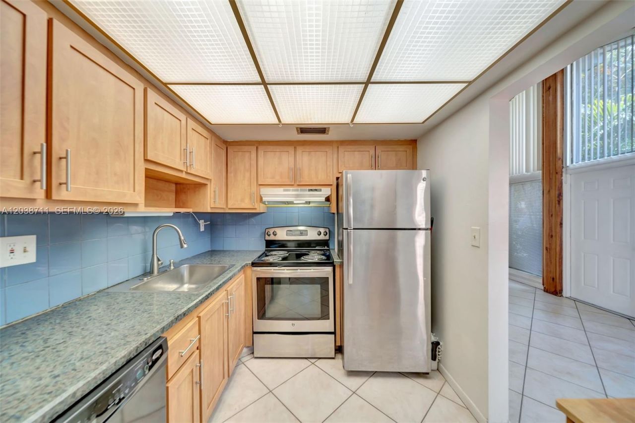 7447 W Sunrise Blvd , Unit 7447, Plantation, FL 33313 Photo