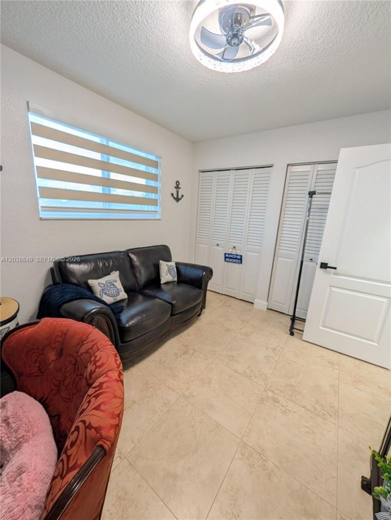 8275 NW 186th St, Unit 801, Hialeah, FL 33015 Photo