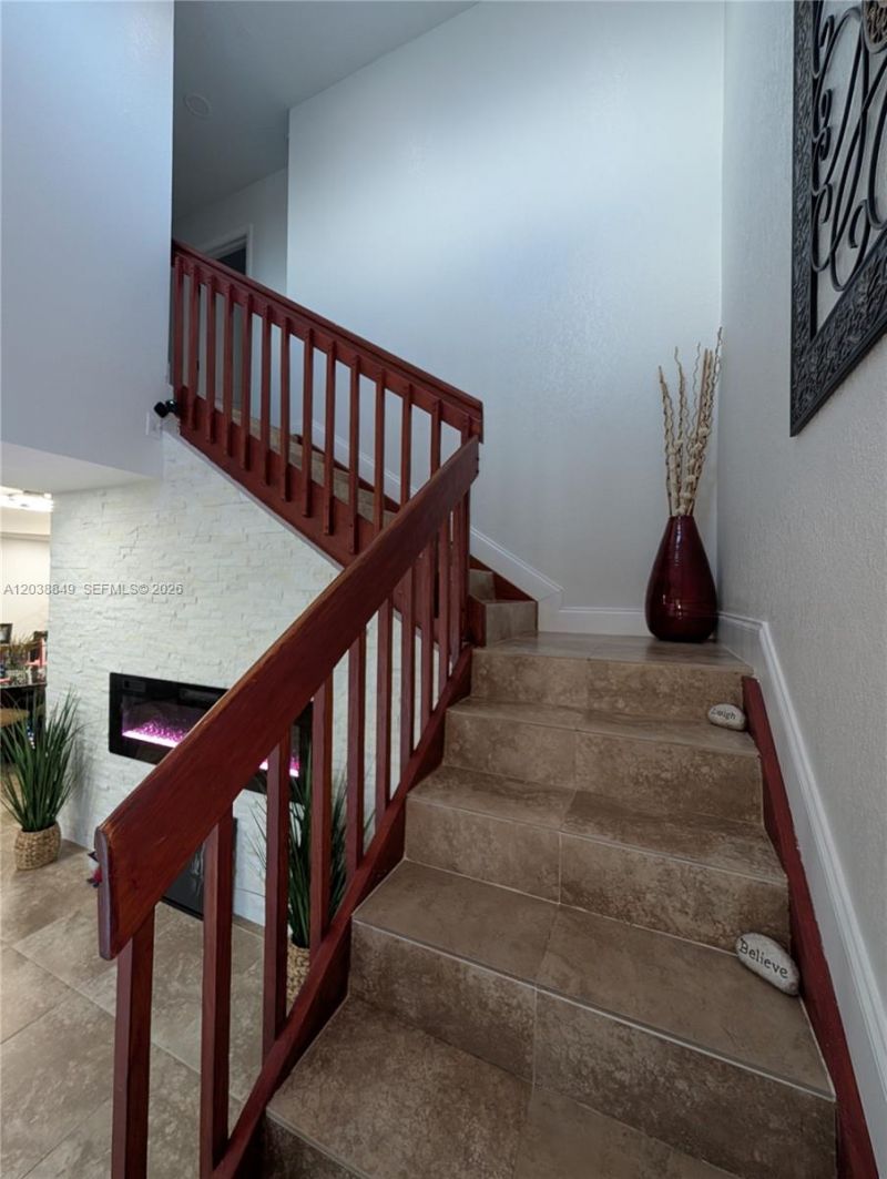 8275 NW 186th St, Unit 801, Hialeah, FL 33015 Photo