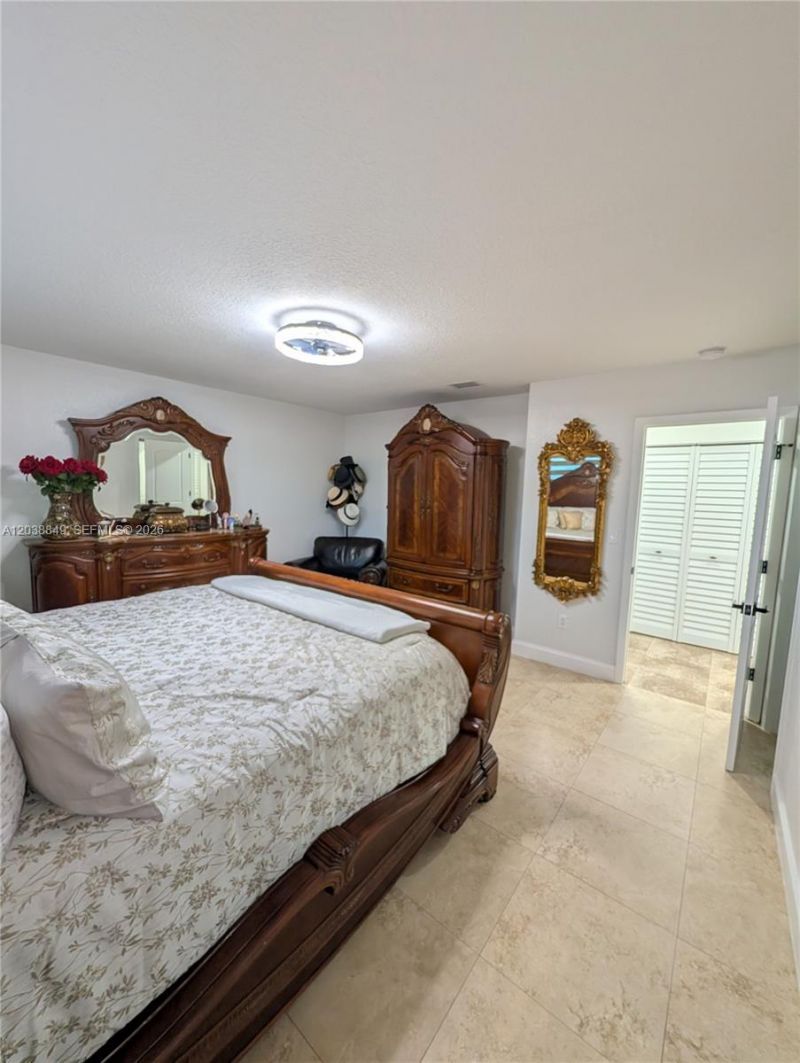 8275 NW 186th St, Unit 801, Hialeah, FL 33015 Photo