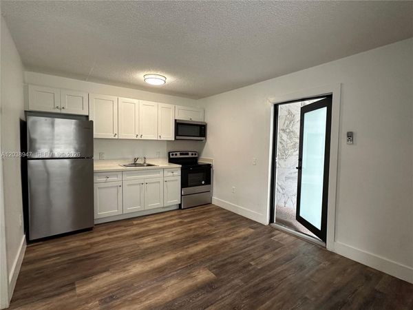 529 SW 4th St , Unit 104, Miami, FL 33130