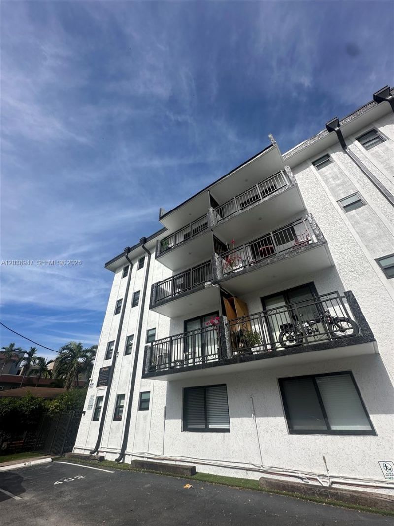 529 SW 4th St , Unit 104, Miami, FL 33130 Photo