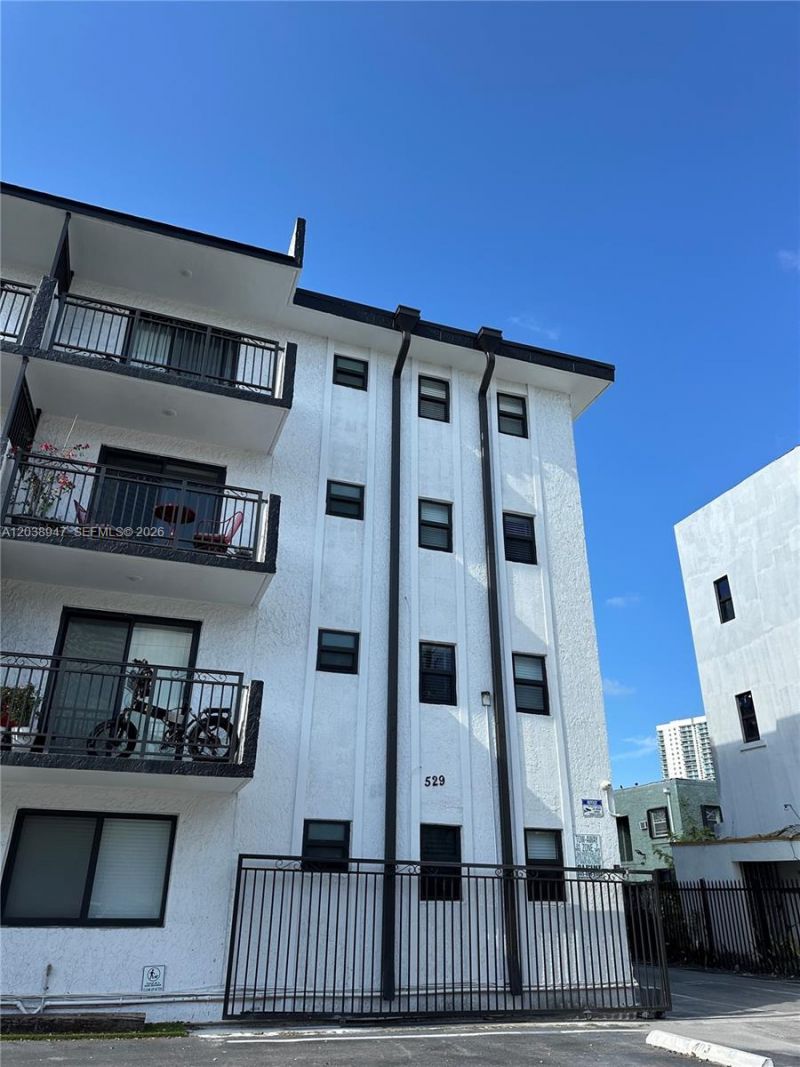 529 SW 4th St , Unit 104, Miami, FL 33130 Photo