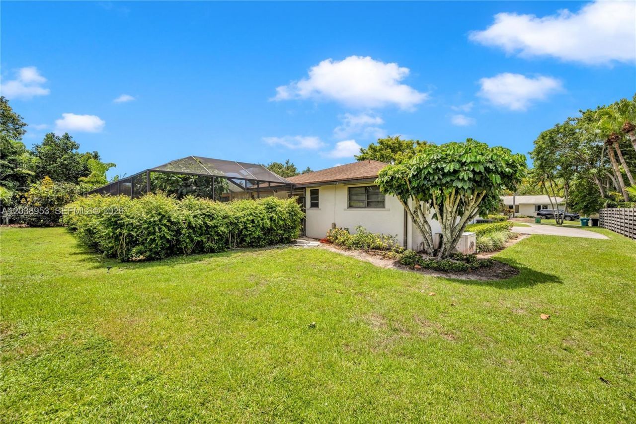 10245 SW 130th St, Miami, FL 33176 Photo