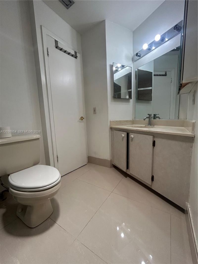 416 Briarwood Cir , Unit 2-24, Hollywood, FL 33024 Photo