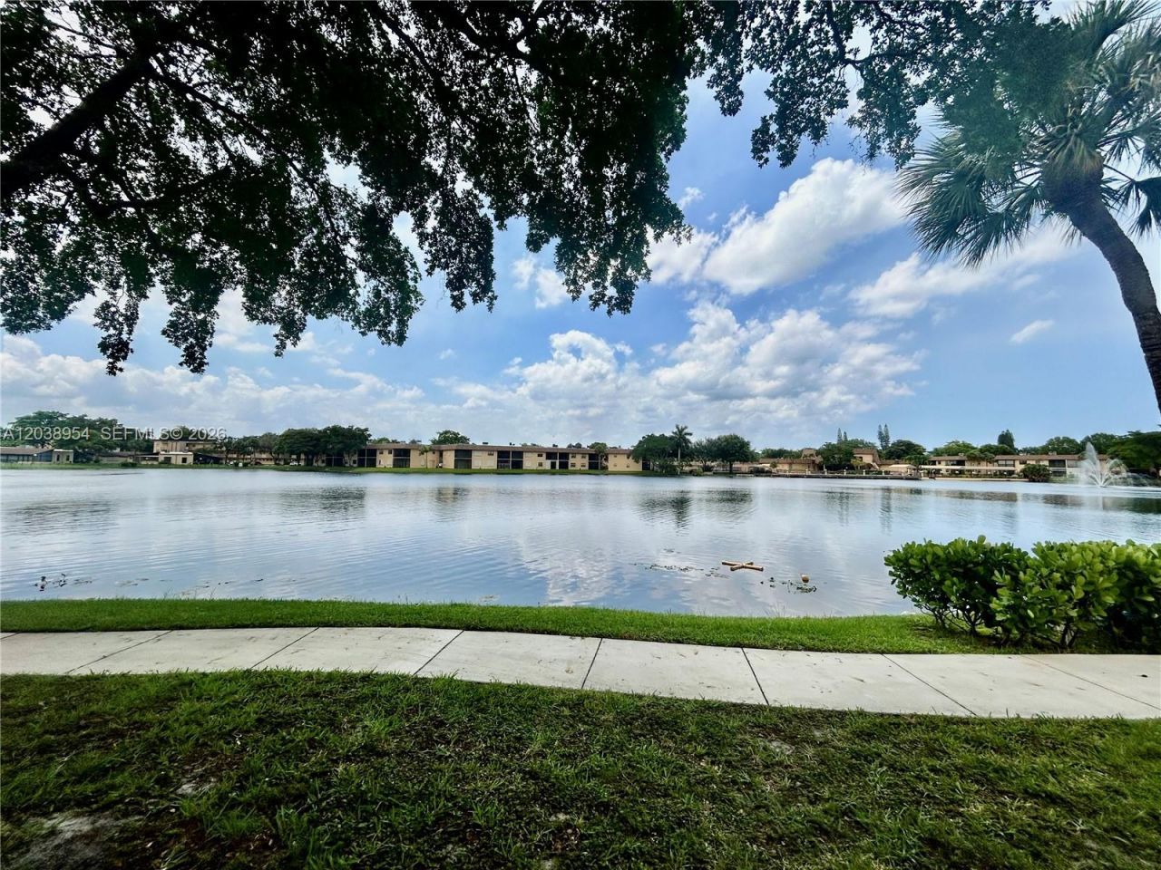 416 Briarwood Cir , Unit 2-24, Hollywood, FL 33024 Photo