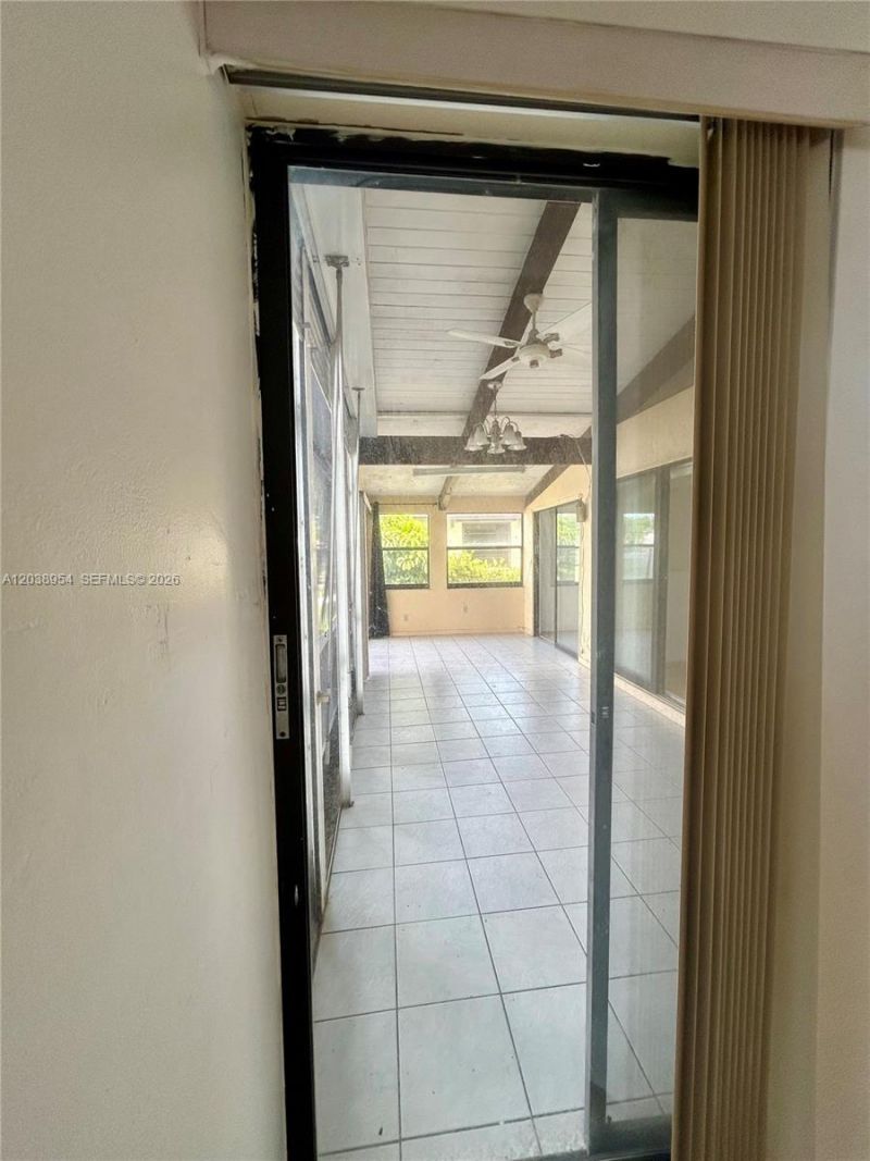 416 Briarwood Cir , Unit 2-24, Hollywood, FL 33024 Photo