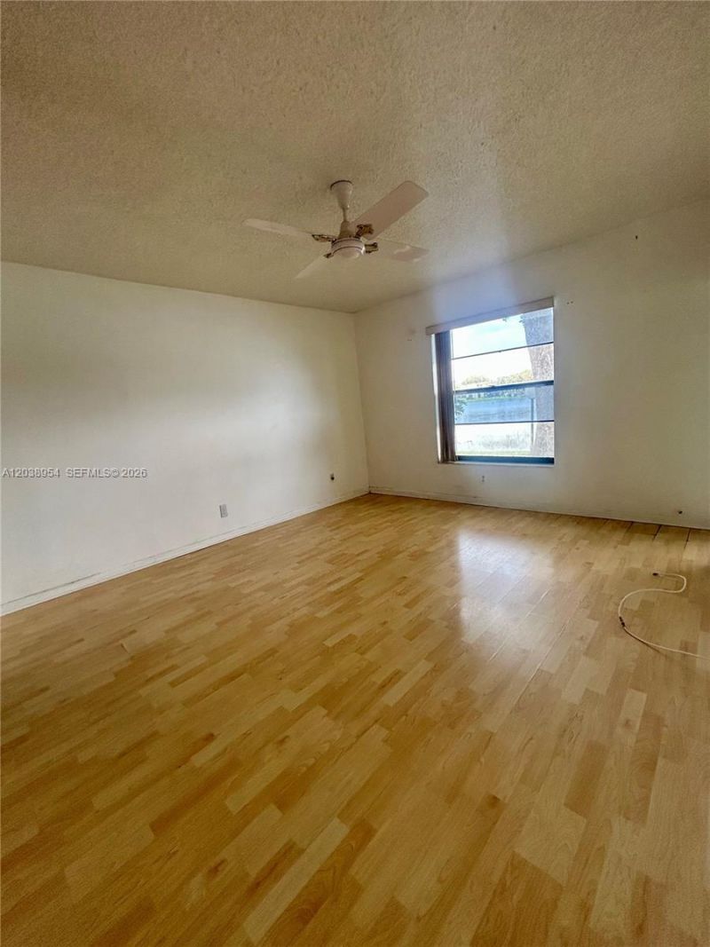 416 Briarwood Cir , Unit 2-24, Hollywood, FL 33024 Photo