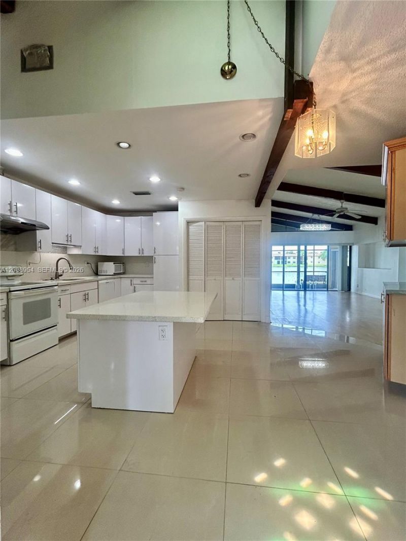 416 Briarwood Cir , Unit 2-24, Hollywood, FL 33024 Photo