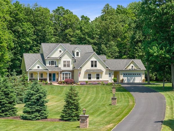 550 West Creek Drive , Webster, NY 14580
