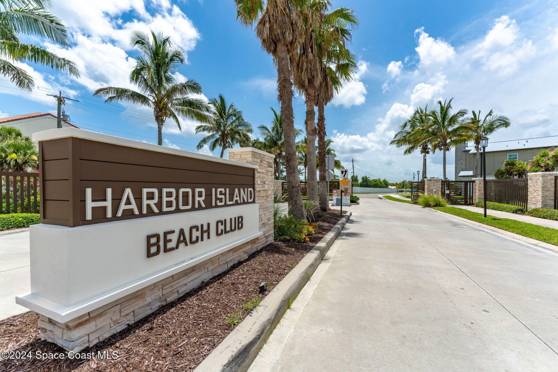 225 Strand Drive, Unit 304, Melbourne Beach, FL 32951 Photo