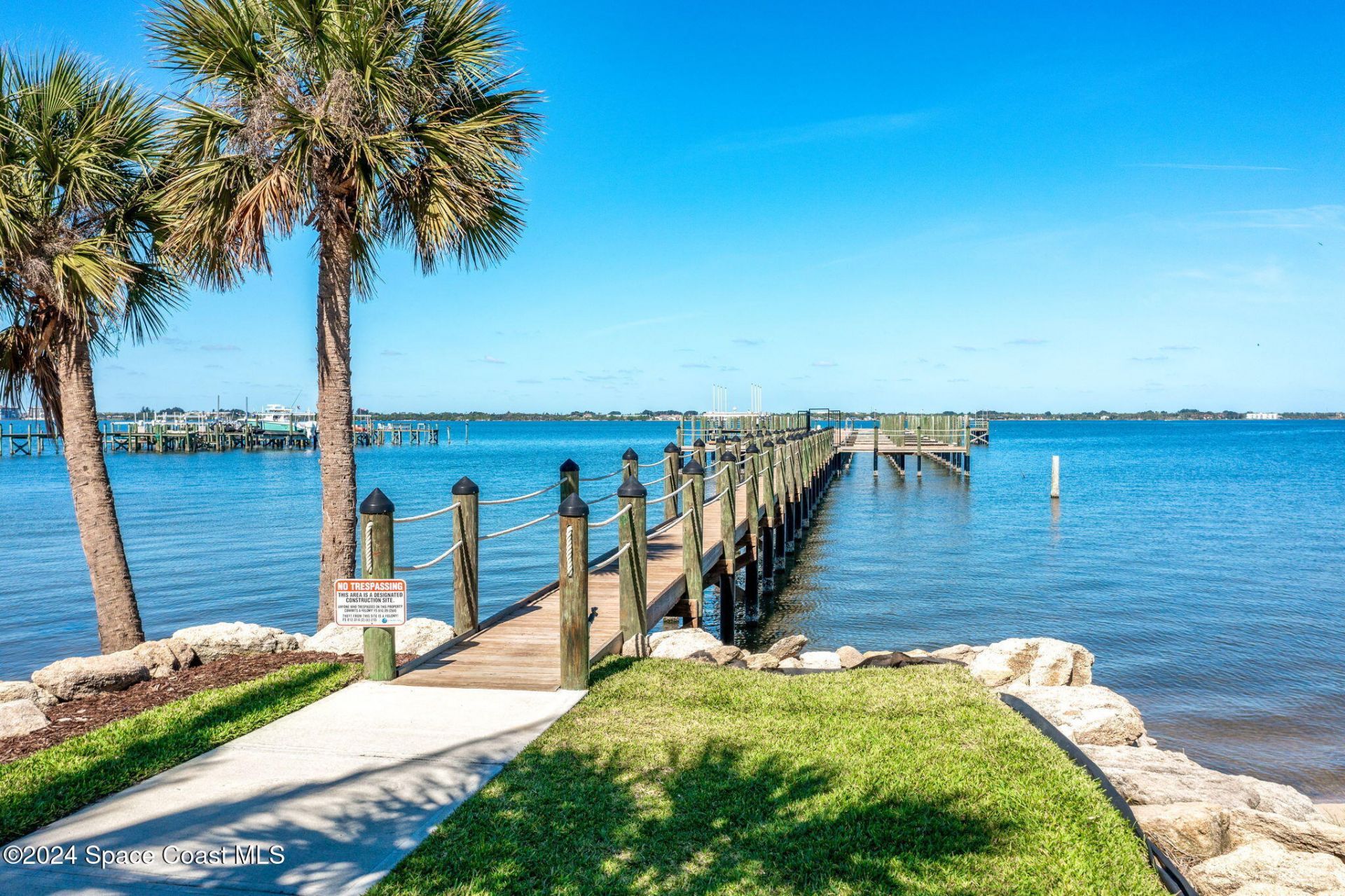 225 Strand Drive, Unit 304, Melbourne Beach, FL 32951 Photo