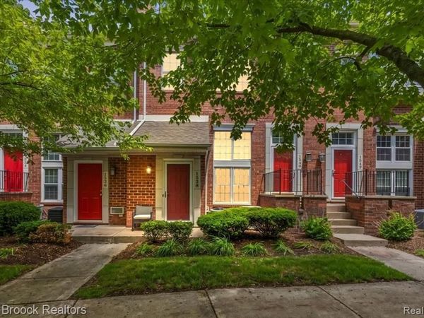 1538 Maryland Club Drive, Royal Oak, MI 48067
