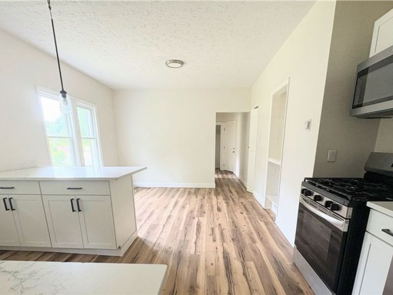 884 Copley Road , Unit 2, Akron, OH 44320 Photo 2