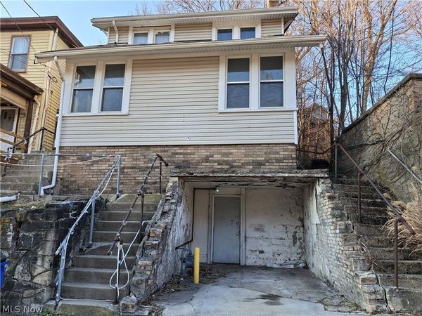 909 Bradshaw Avenue , East Liverpool, OH 43920