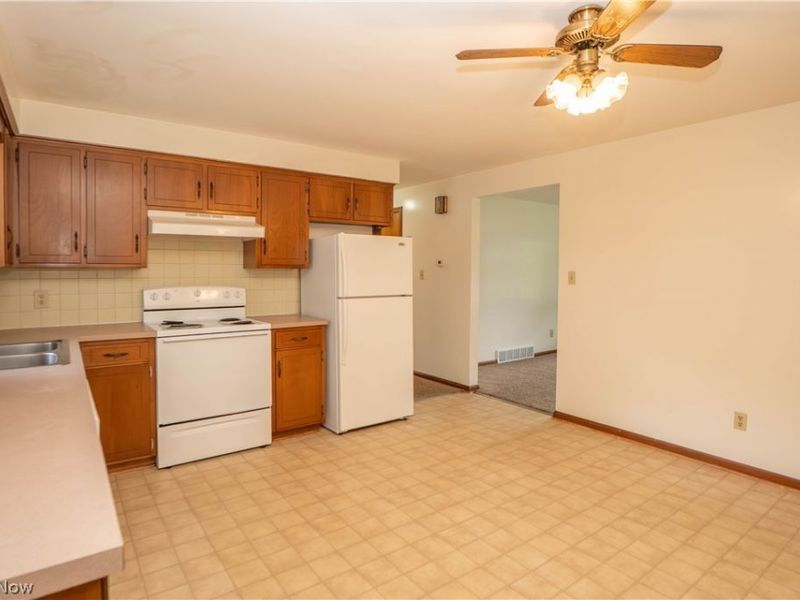 3090-3092 Brumbaugh Street NW, North Canton, OH 44720 Photo 10