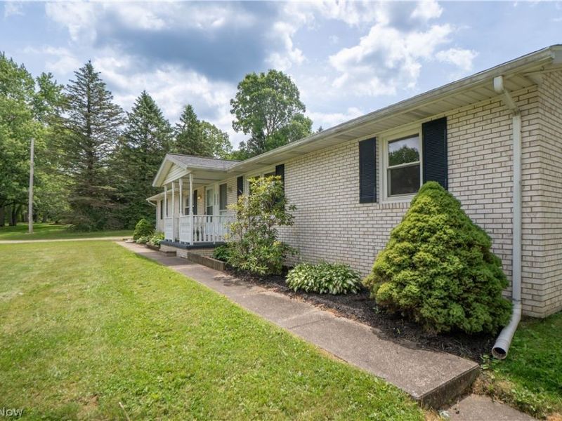 3090-3092 Brumbaugh Street NW, North Canton, OH 44720 Photo 2