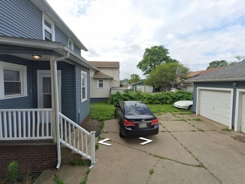611 Forest Avenue SW, Canton, OH 44710 Photo 2