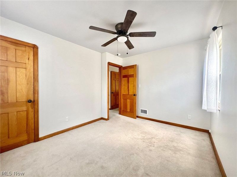 5082 W 5th Street , Brooklyn Heights, OH 44131 Photo 16