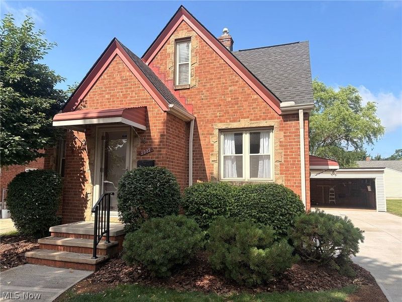 5082 W 5th Street , Brooklyn Heights, OH 44131 Photo 2