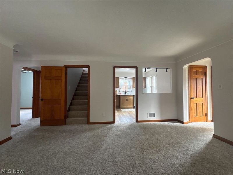 5082 W 5th Street , Brooklyn Heights, OH 44131 Photo 9