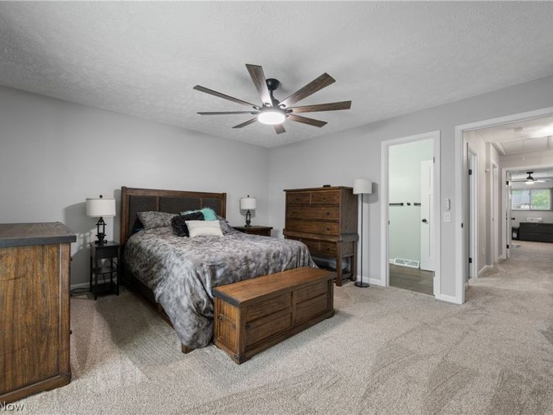 5564 Storrington Oval, Parma, OH 44134 Photo 18