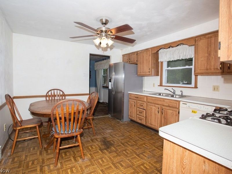 4339 Timberbrook Drive , Canfield, OH 44406 Photo 9