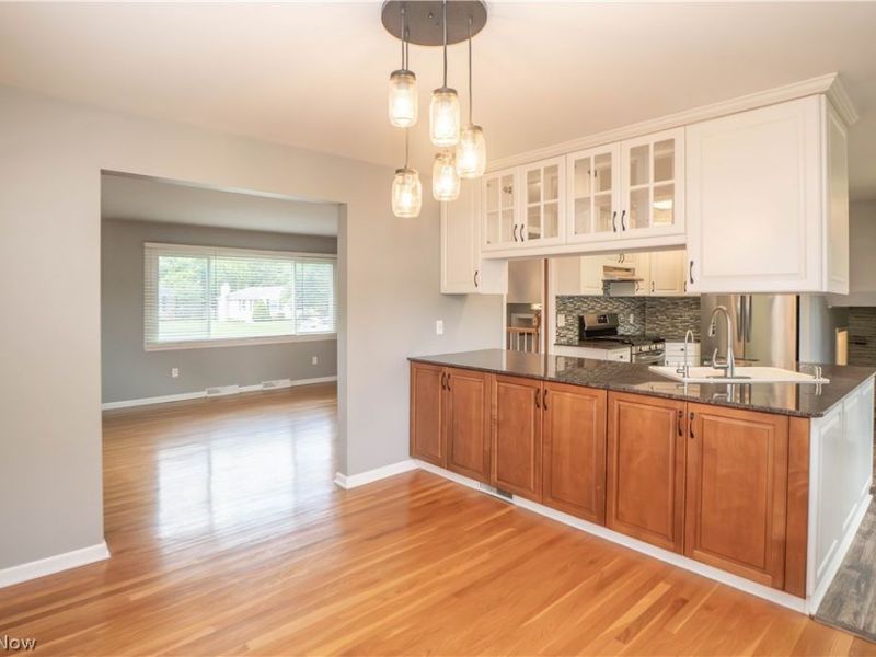 903 Glenwood Street SW, North Canton, OH 44720 Photo 11