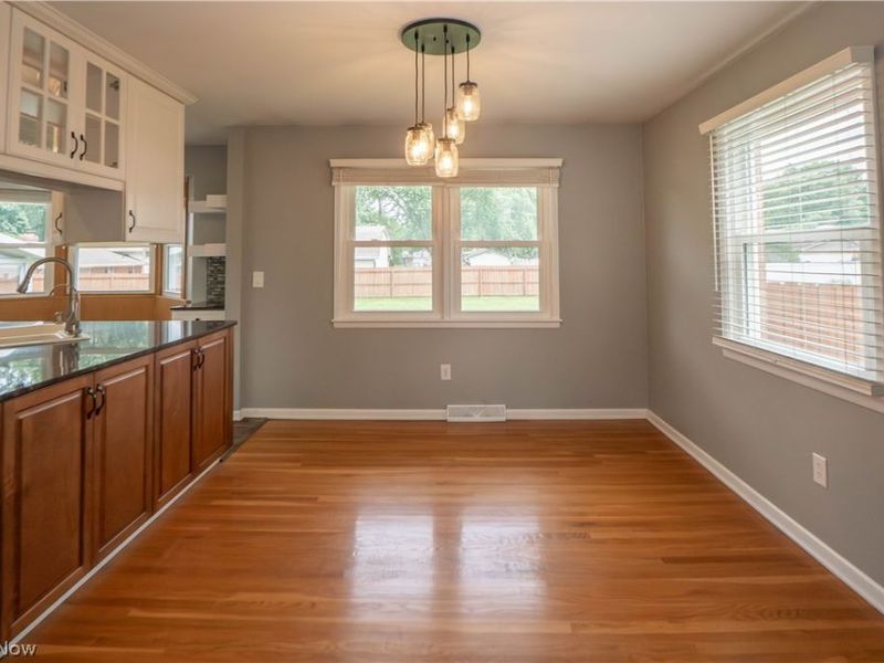 903 Glenwood Street SW, North Canton, OH 44720 Photo 9