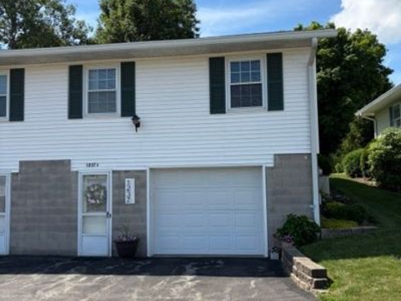 1237 A Somerset Drive , Salem, OH 44460 Photo 4